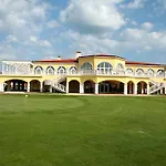 Hotell Lighthouse Golf & Baltjik