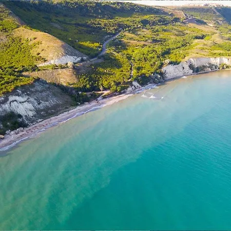 Lighthouse Golf & Готель Балчик