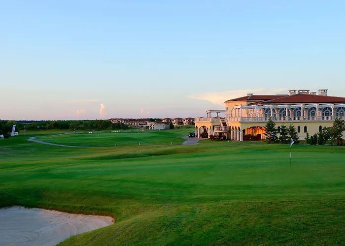 Lighthouse Golf & Hotel