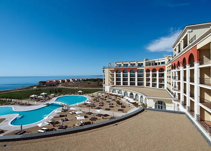 Lighthouse Golf & 5*